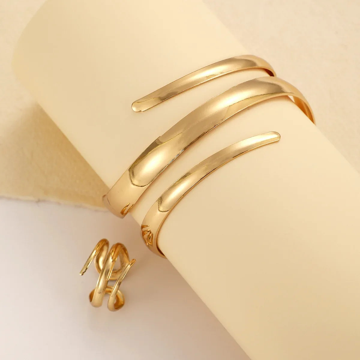 Bracelet & Bague Plaqués Or | Acier Inoxydable | Élégant & Durable